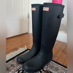 HUNTER BOOTS